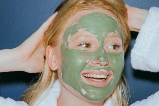 8 melhores marcas de argila verde para o rosto